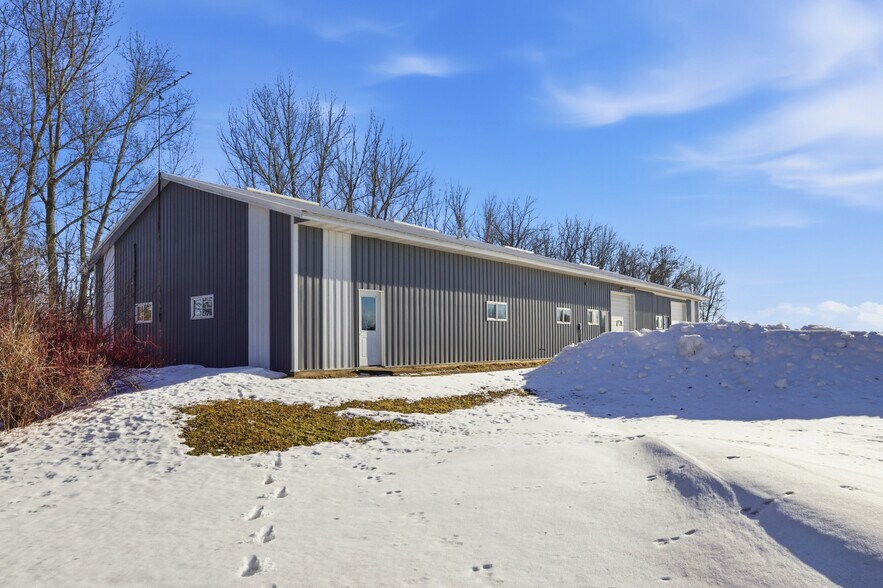 More Photos Of 15652 200th St, Hutchinson Flex For Lease