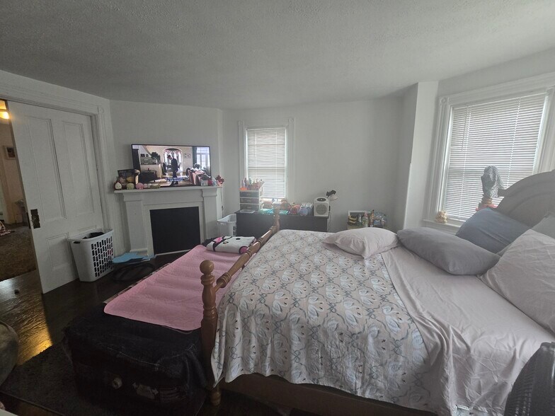 More Photos Of 214 Spring St, Newton Multifamily For Sale