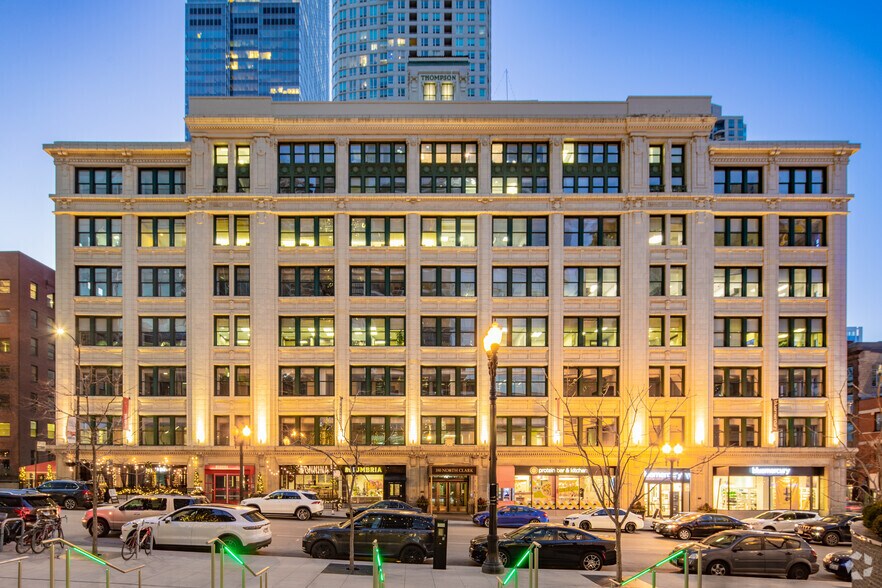 More Photos Of 350 N Clark St, Chicago Office For Lease