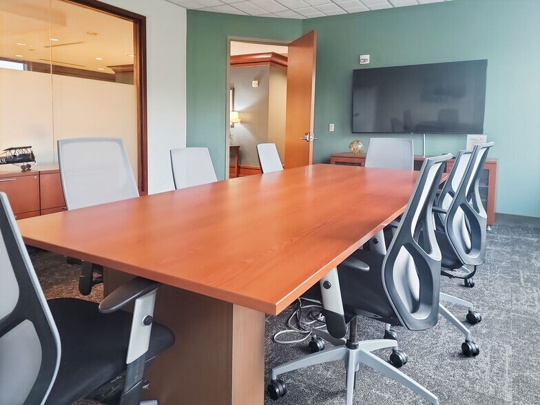 More Photos Of 2550 Meridian Blvd, Franklin Coworking Space