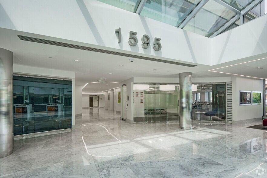 More Photos Of 1595 Spring Hill Rd, Vienna Unknown For Lease