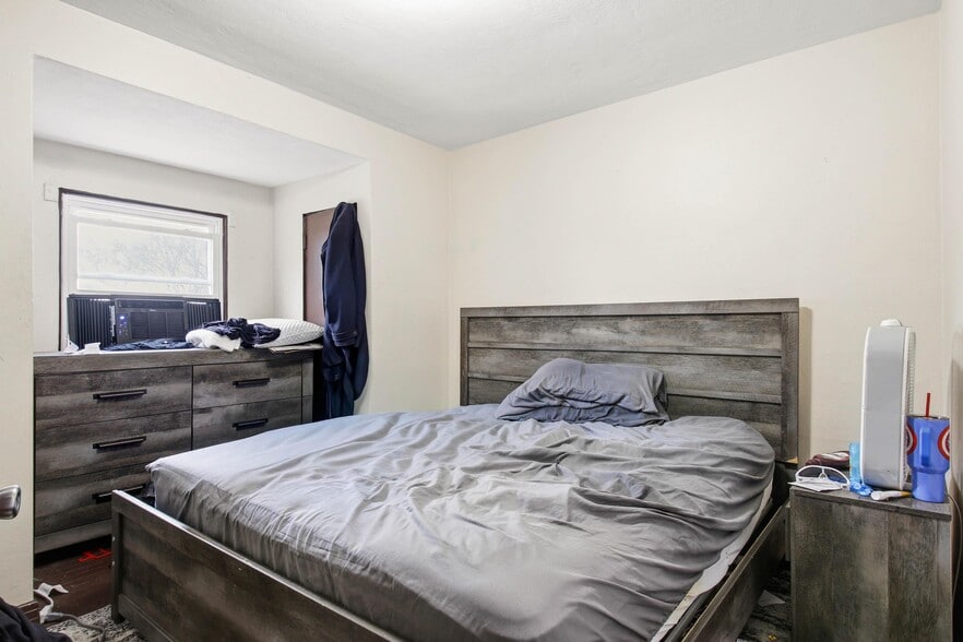 More Photos Of 73 Welles St S, Wilkes-Barre Apartments For Sale