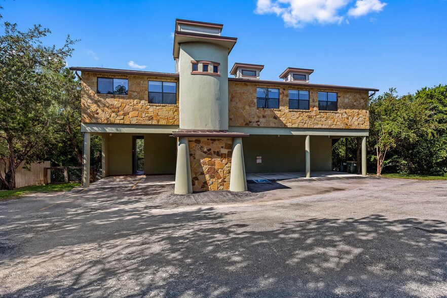 More Photos Of 16201 Dodd St, Volente Coworking Space