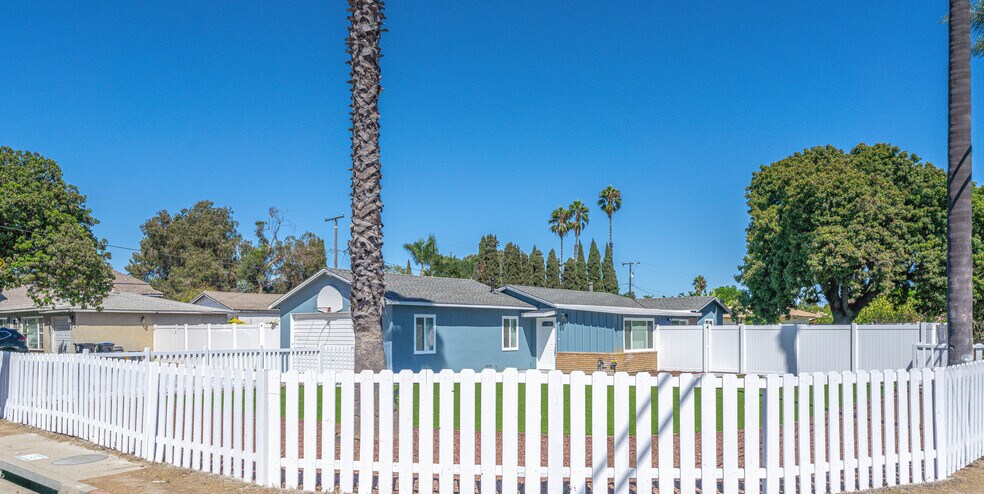 More Photos Of 4301 W Lilac Ave, Santa Ana Multifamily For Sale