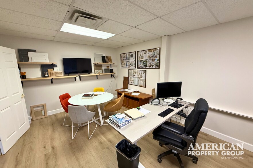 More Photos Of 7610-7630 Matoaka Rd, Sarasota Warehouse For Lease