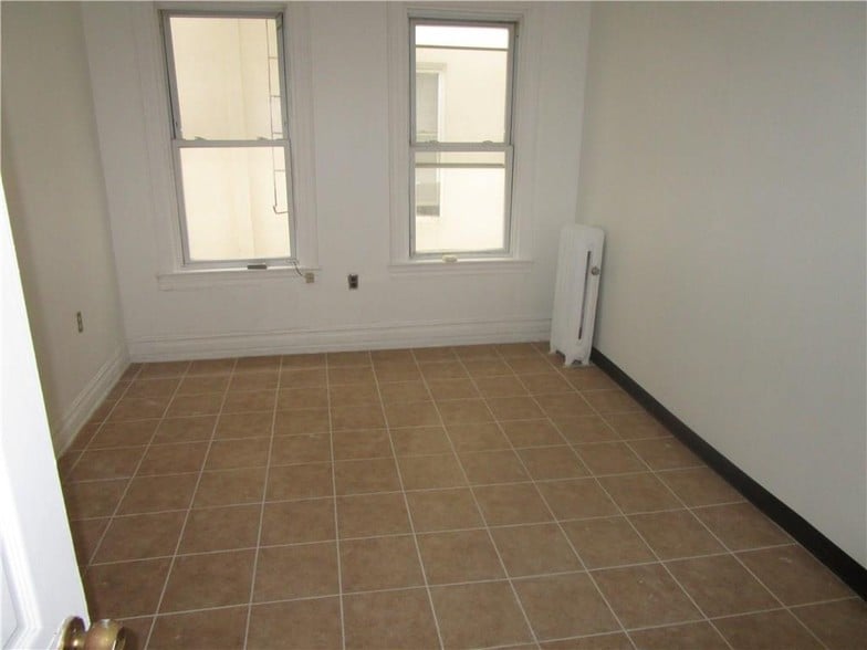 More Photos Of 3022 Brighton 8th St, Brooklyn Apartments For Sale