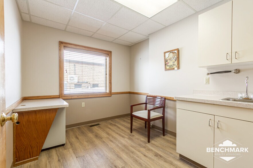 More Photos Of 199 Parrish St, Canandaigua Medical For Sale