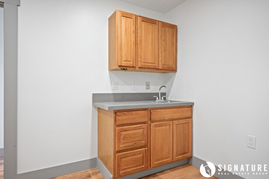 More Photos Of 1103 E Boxelder Rd, Gillette Storefront Retail Office For Sale