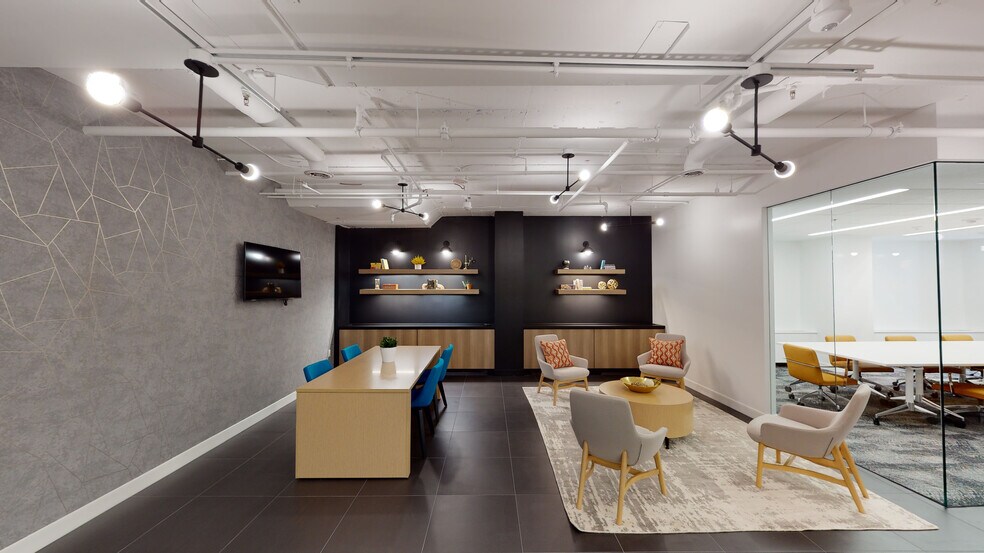 More Photos Of 1100 G St NW, Washington Office For Lease