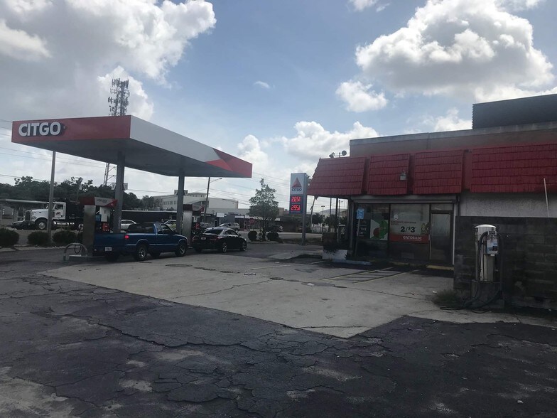 More Photos Of 5140 Silver Star Rd, Orlando Convenience Store For Sale