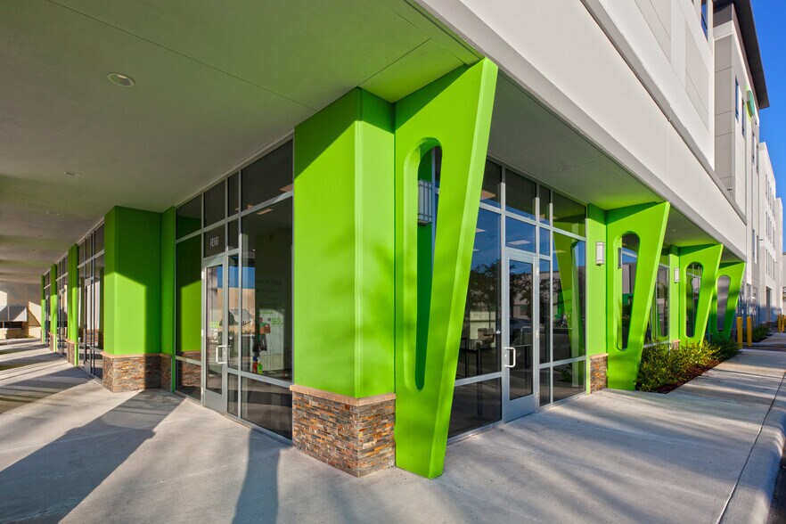 More Photos Of 2401 W Broward Blvd, Fort Lauderdale Self Storage For Lease