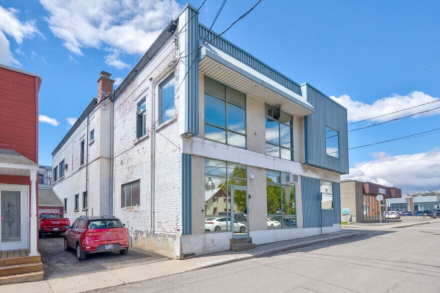 More Photos Of 312-330 Saint-Jacques Rue, L'assomption Flex For Sale
