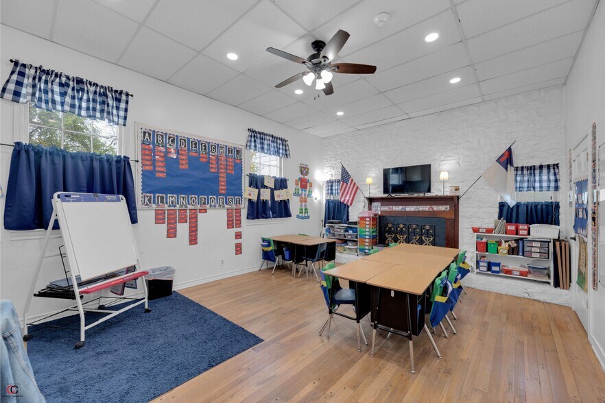More Photos Of 14 Chisholm Trail Rd, Round Rock Schools For Sale