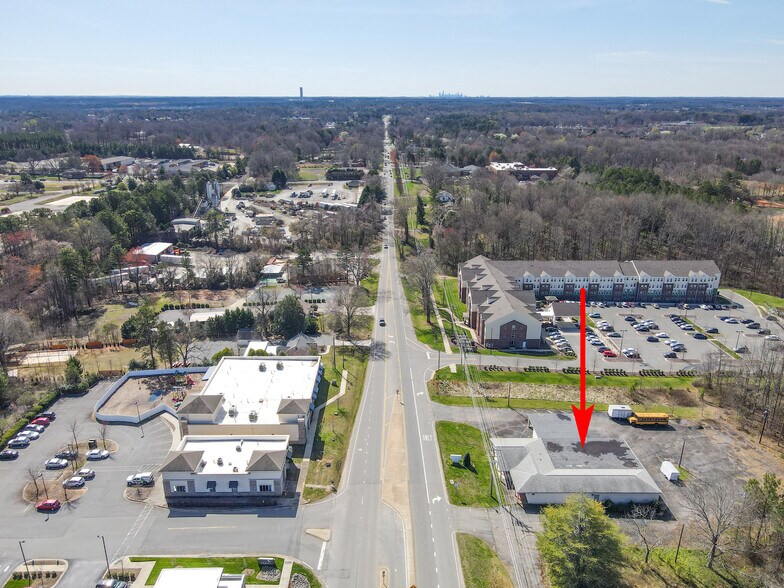 More Photos Of 16601 Old Statesville Rd, Huntersville Storefront Retail Office For Sale
