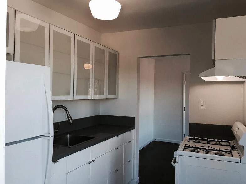 More Photos Of 834 Laguna Ave, Los Angeles Multifamily For Sale