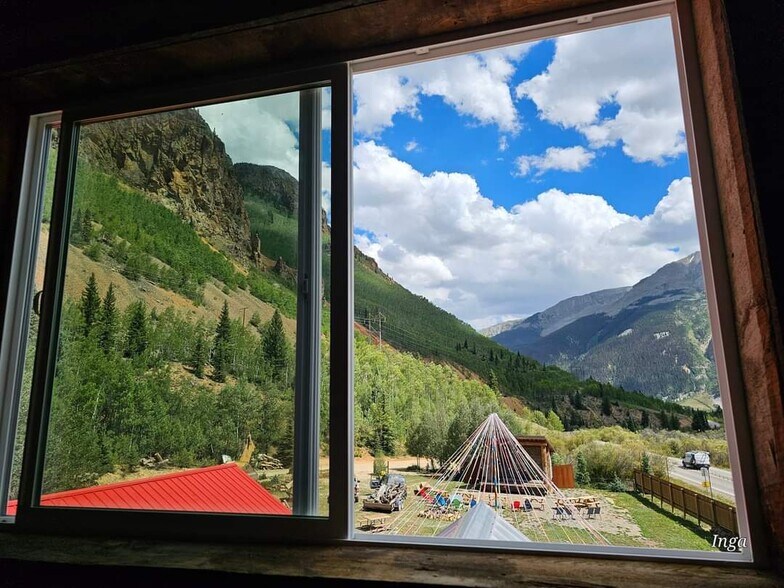 More Photos Of 71450 Highway 550, Silverton Hotel For Sale