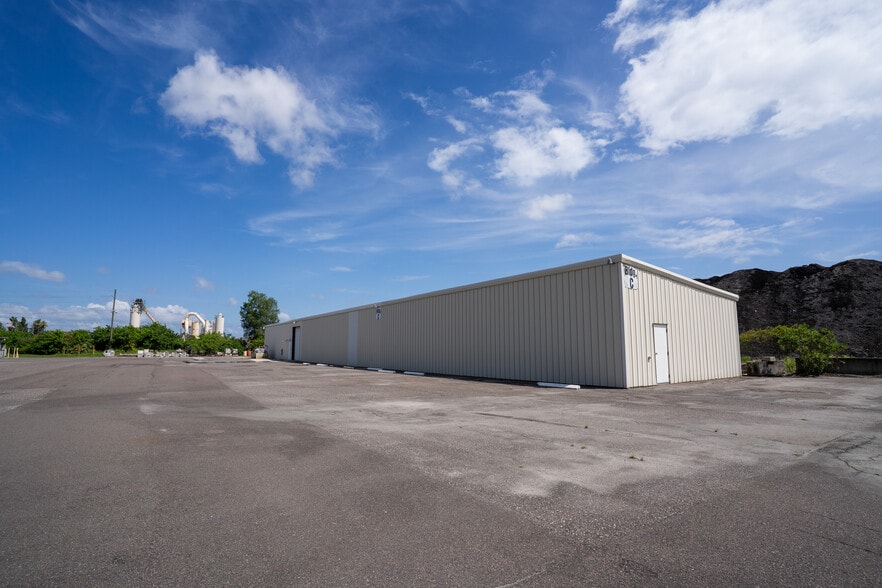 More Photos Of 12625 40th St N, Clearwater Warehouse For Sale