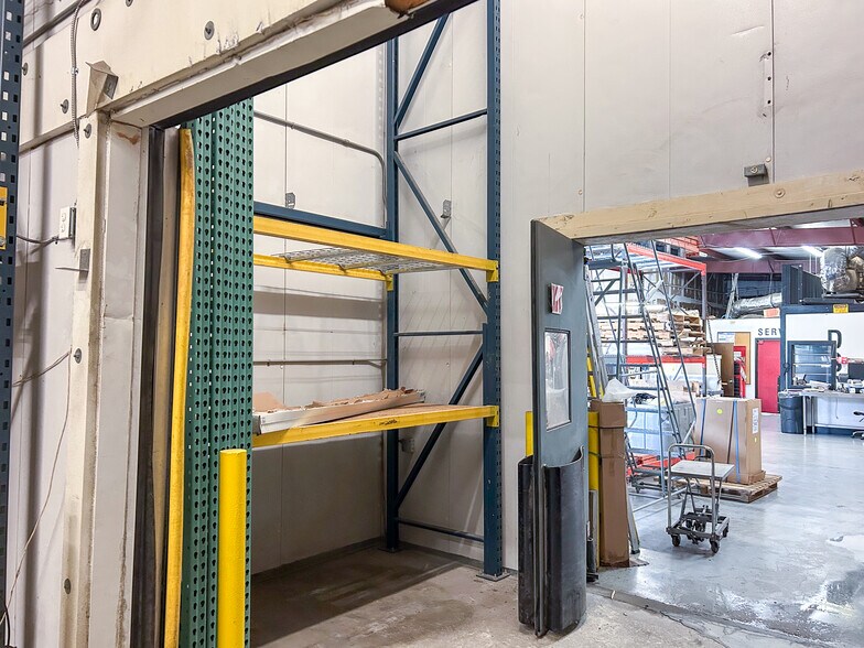 More Photos Of 4273 Domino Ave, North Charleston Warehouse For Lease