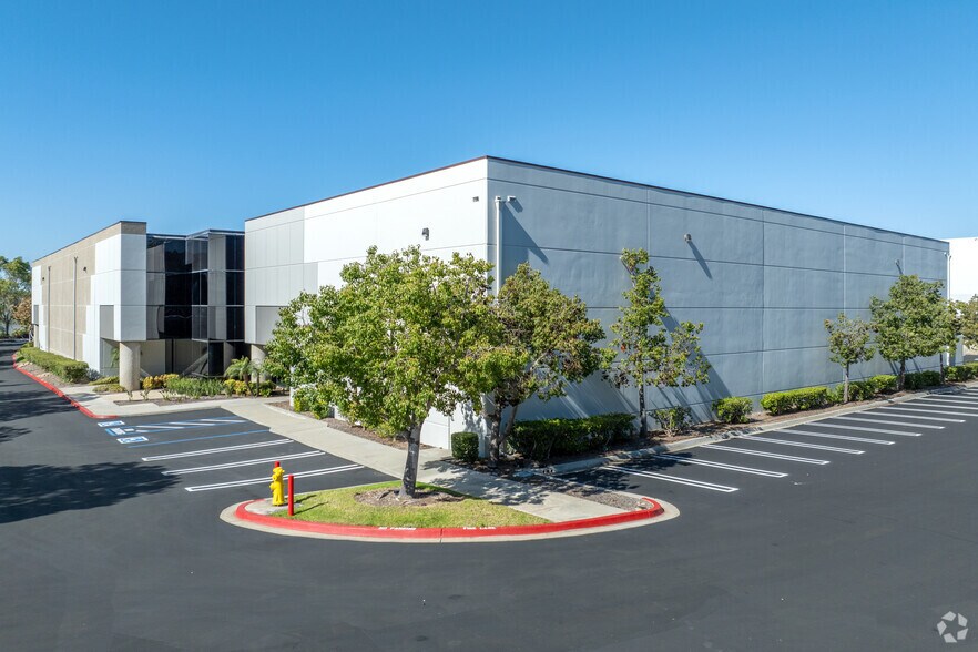 More Photos Of 12251 Iavelli Way, Poway Manufacturing For Sale