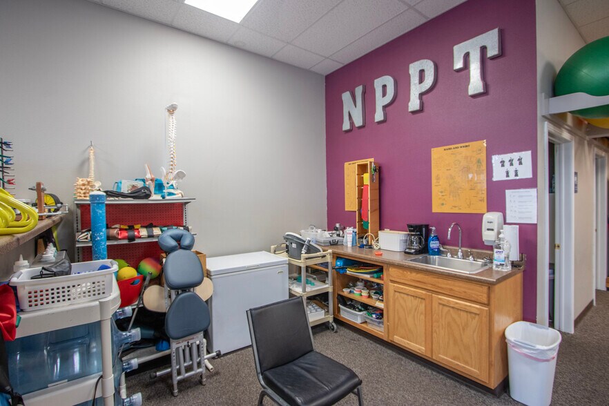 More Photos Of 3831 Denis Dr, Casper Medical For Lease
