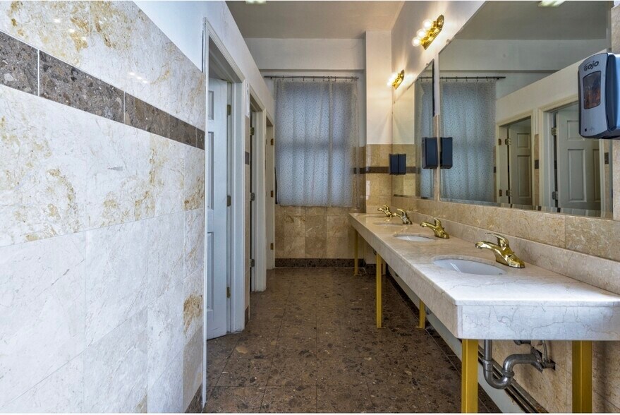 More Photos Of 5670 58th St, Maspeth Specialty For Sale