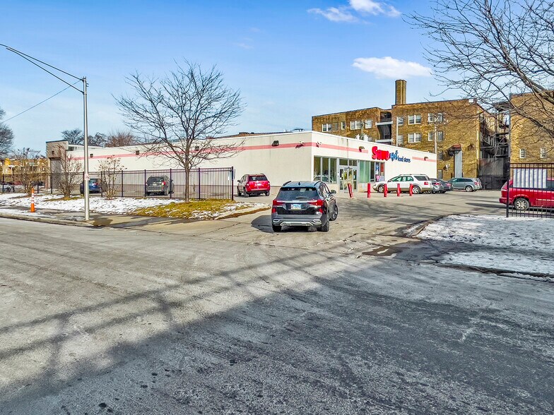 More Photos Of 344 E 63rd St, Chicago Supermarket For Sale