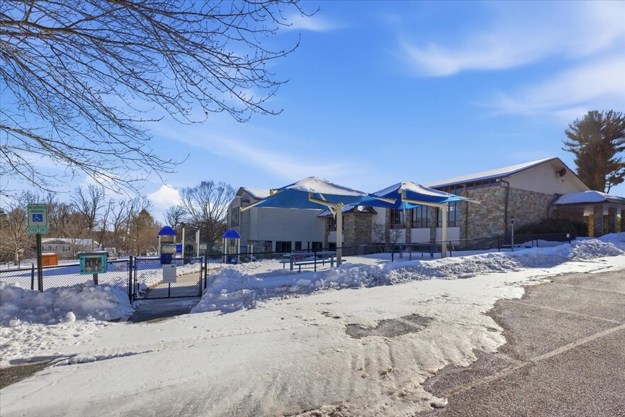 Primary Photo Of 2330 Mount Hebron Dr, Ellicott City Schools For Lease