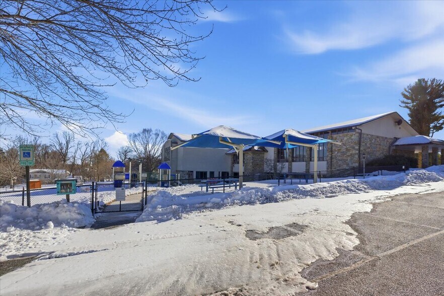 Primary Photo Of 2330 Mount Hebron Dr, Ellicott City Schools For Lease