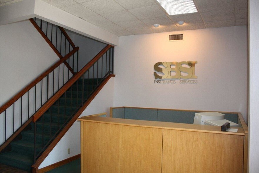 More Photos Of 13720 E 42nd Ter, Independence Office For Lease