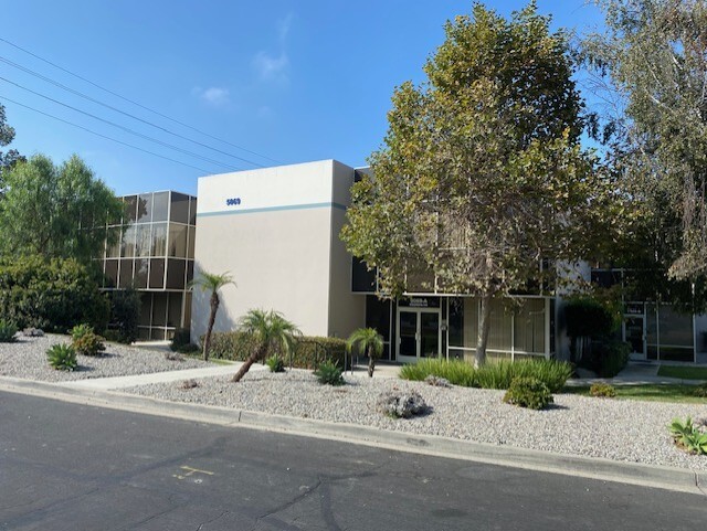 Primary Photo Of 5069 Maureen Ln, Moorpark Light Distribution For Lease