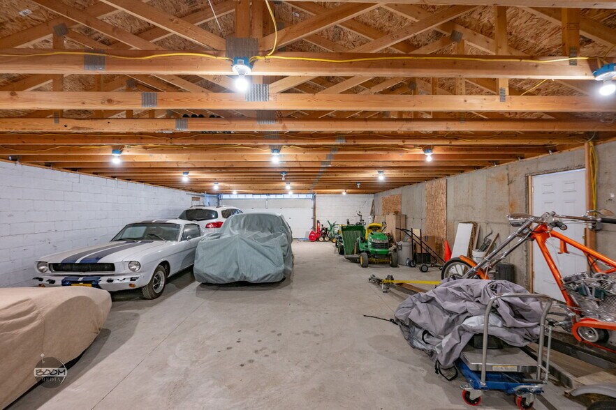 More Photos Of 5320 W Parks Hwy, Wasilla General Retail For Sale