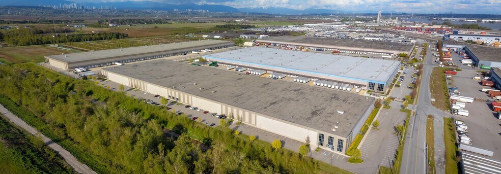 More Photos Of 16111 Blundell Rd, Richmond Distribution For Lease