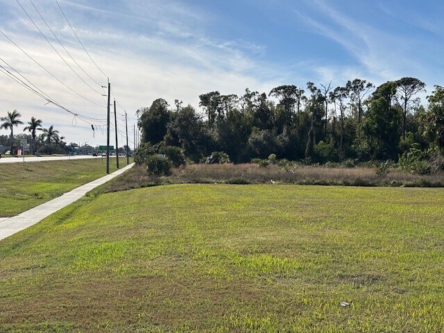 More Photos Of US 41 & Harborage Drive to Park Rd, Fort Myers Land For Sale
