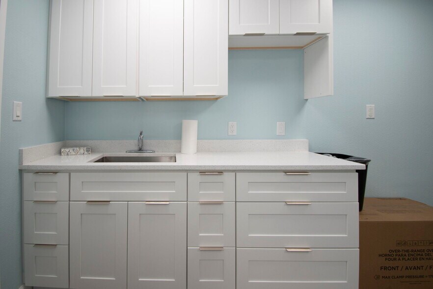 More Photos Of 4535 Tamiami Trl, Port Charlotte Office For Lease