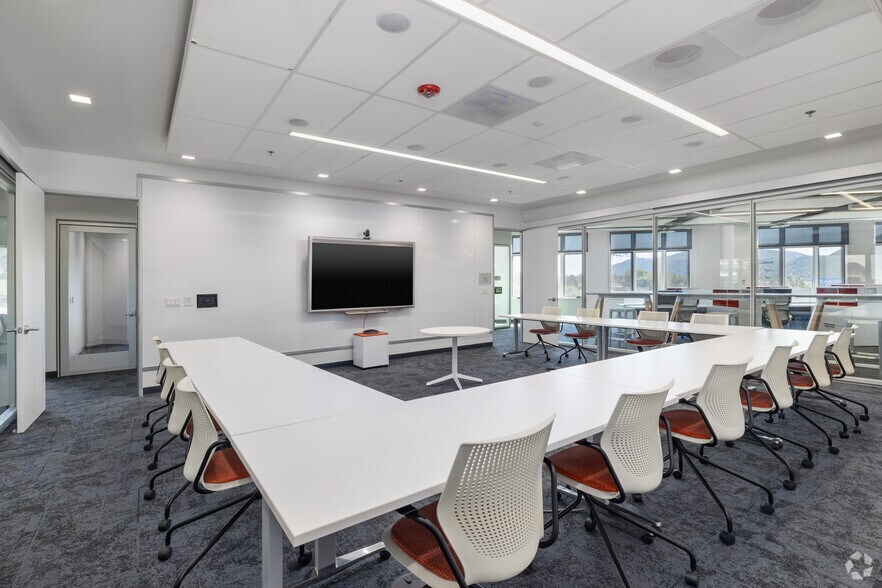 More Photos Of 41923 2nd St, Temecula Office For Lease