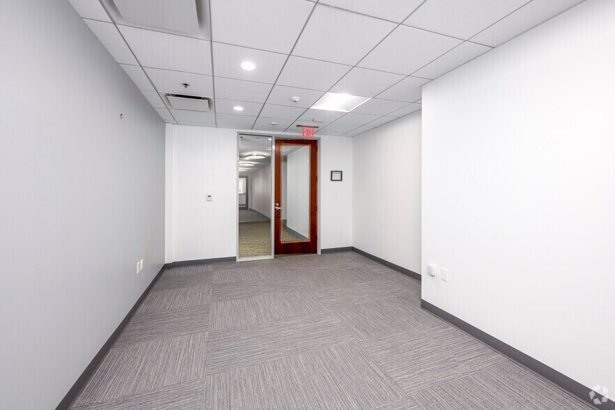 More Photos Of 1101 14th St NW, Washington Office For Lease