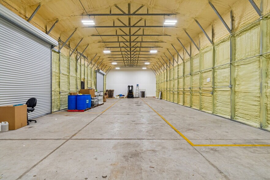 More Photos Of 2820 N 34th St, Tampa Warehouse For Lease