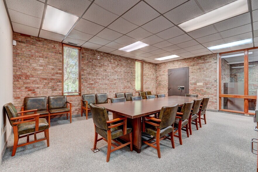 More Photos Of 3311 Burlington Rd, Greensboro Office For Sale
