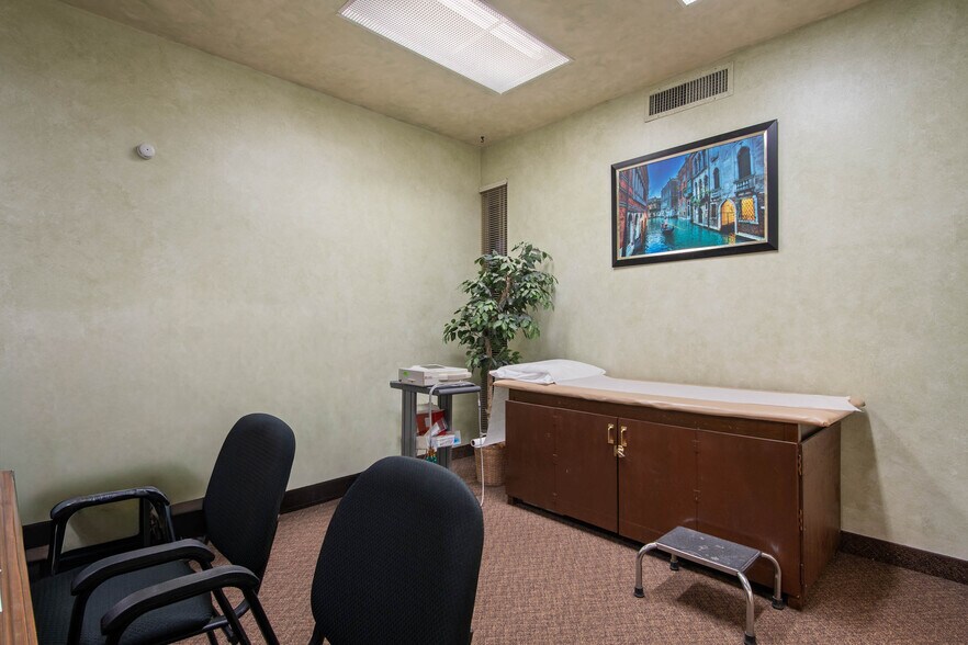 More Photos Of 3027 Aloma Ave, Winter Park Medical For Lease