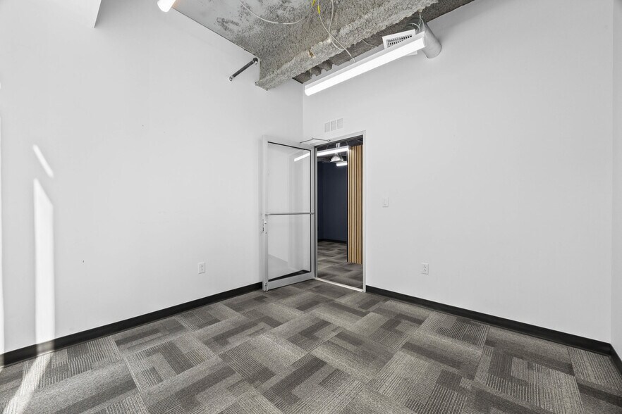 More Photos Of 88-94 Elm St, Rochester Office Residential For Lease