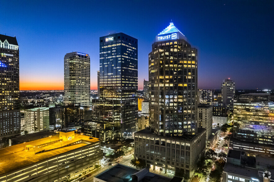 Primary Photo Of 401 E Jackson St, Tampa Coworking Space