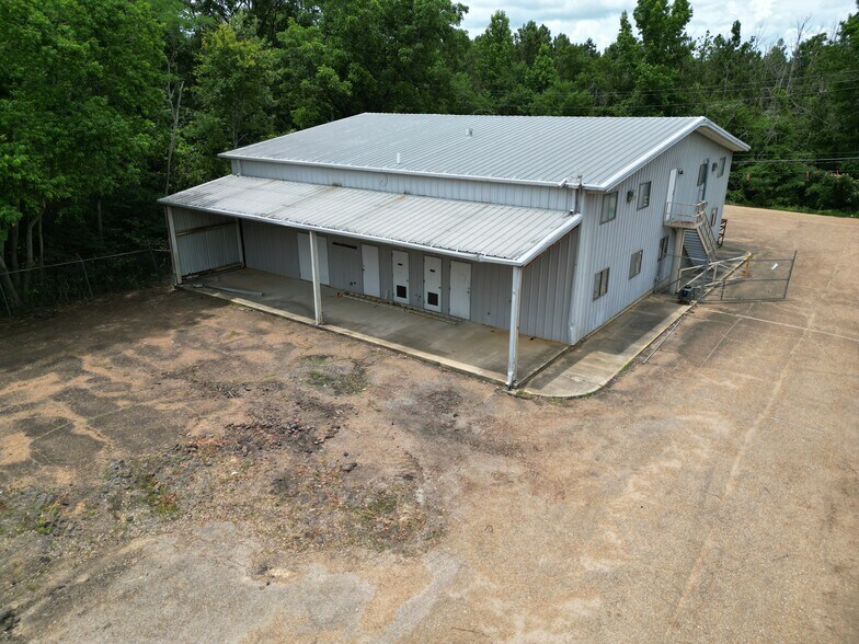 More Photos Of 5129 S McRaven Rd, Jackson Showroom For Sale