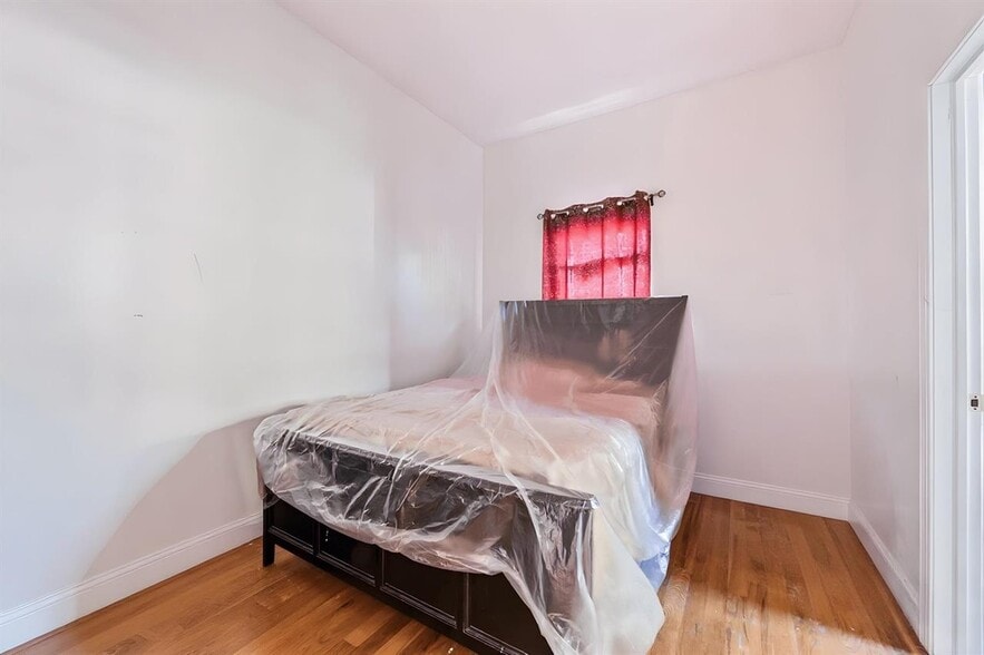 More Photos Of 1303 Summit Ave, Union City Storefront Retail Residential For Sale