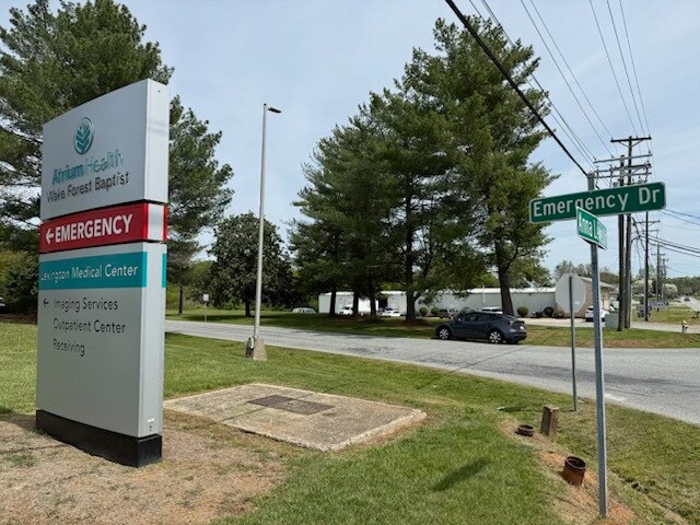 More Photos Of 510 Emergency Dr, Lexington Medical For Sale