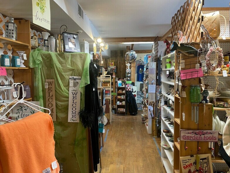 More Photos Of 43W407 US Highway 20, Pingree Grove Storefront Retail Residential For Sale