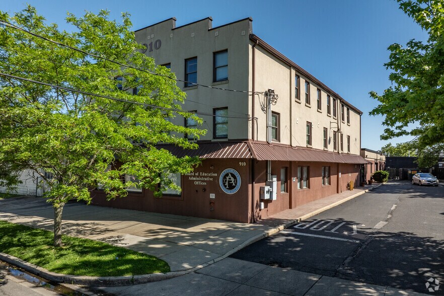 More Photos Of 910 4th Ave, Asbury Park Flex For Sale