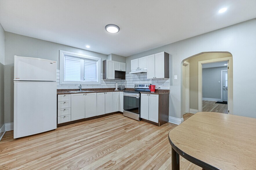 More Photos Of 156 Dagmar Av, Vanier Apartments For Sale