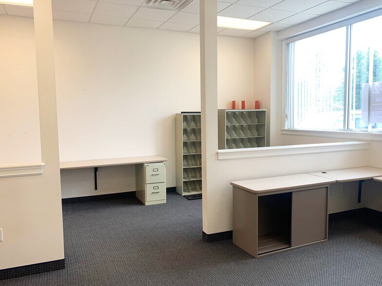 More Photos Of 5600 State St, Saginaw Unknown For Lease