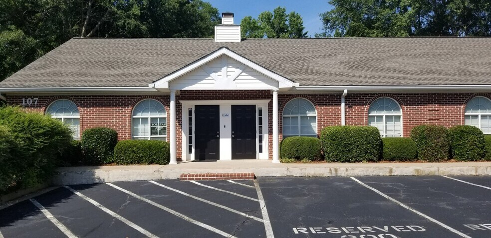 Primary Photo Of 107 Pilgrim Village Dr, Cumming Medical For Lease
