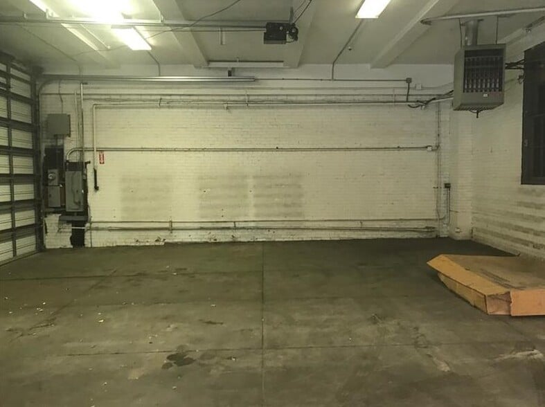 More Photos Of 4110 Davison St, Pittsburgh Office For Lease